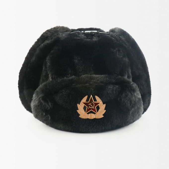 Rote Militär-Pelzmütze