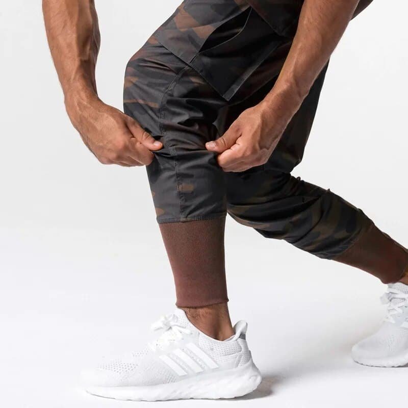 Sportline Jogginghose im braunen Camouflage-Design – Bild 2