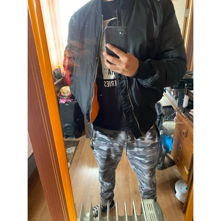 Schwarze MA-1 Militär-Fliegerjacke photo review