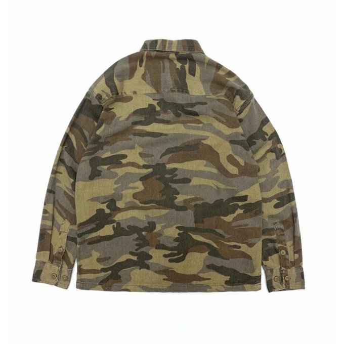 Grünes Camouflage-Knopfhemd – Bild 2