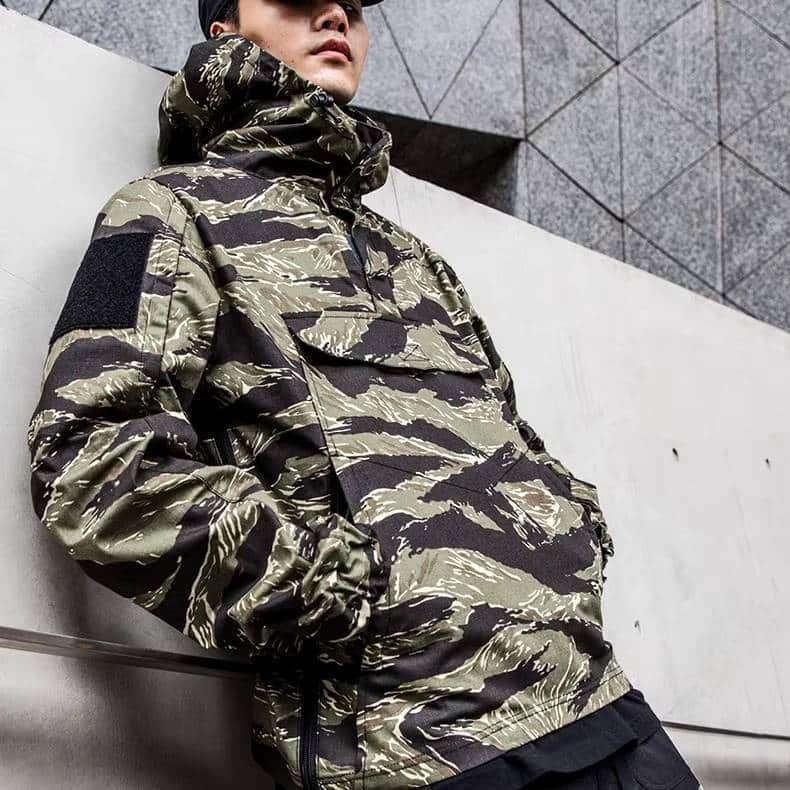 Tigerstreifen-Taktikanorak – Windbreaker für Militär & Outdoor – Bild 2