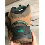 Braune wasserdichte Wildleder-Wanderstiefel photo review