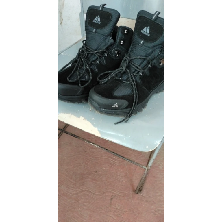 Schwarze Wildleder-Wanderschuhe Hikeup photo review