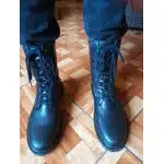 Schwarze Leder-Kampfstiefel mit Schnürung photo review