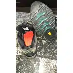 Wasserabweisende Wildleder-Wanderstiefel in Braun photo review