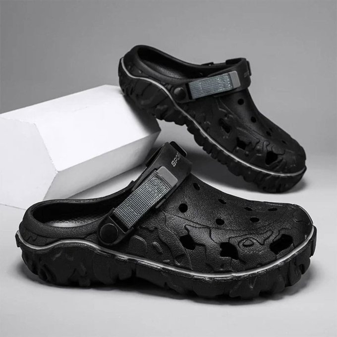 Schwarze taktische Crocs