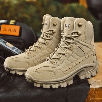 Sandfarbene taktische Kampfstiefel