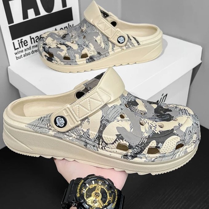 Taktische Crocs im Wüstencamouflage – Bild 2