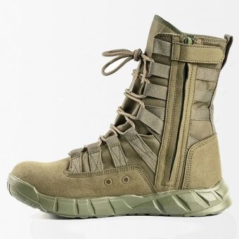 Leichte Trainingsstiefel aus Kunstwildleder in Armeegrün