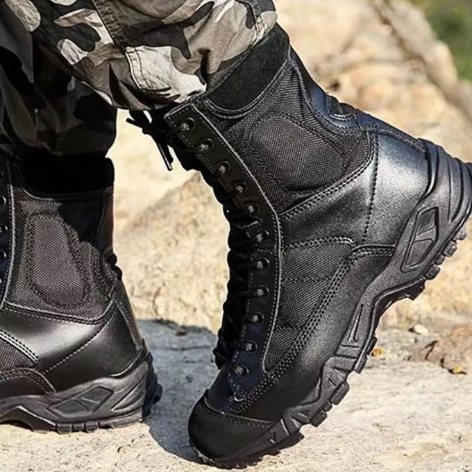 Schwarze Militär-Schnürstiefel – Bild 3