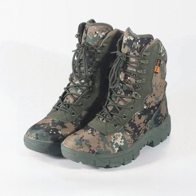 Taktische Seitlichreißverschluss-Stiefel in Marpat-Tarnung