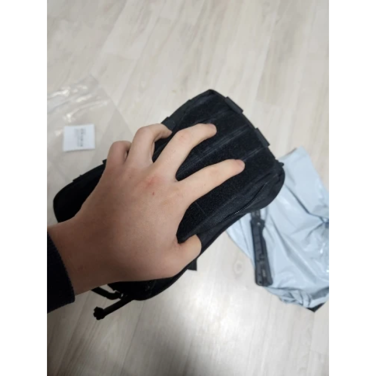 Kleine taktische Brusttasche in Schwarz photo review