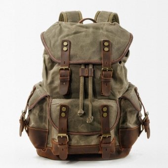 Canvas-Rucksack im Militär-Look