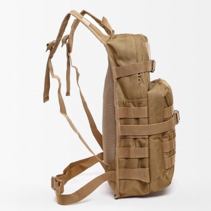 Taktischer Trinkrucksack mit MOLLE-System – Bild 3