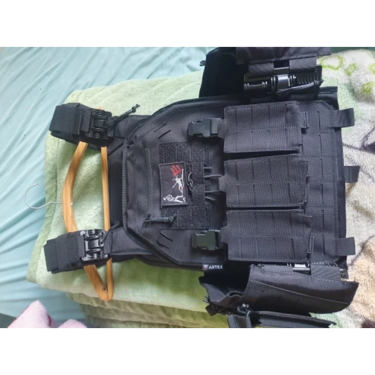 Lasergeschnittener MOLLE Plate Carrier photo review