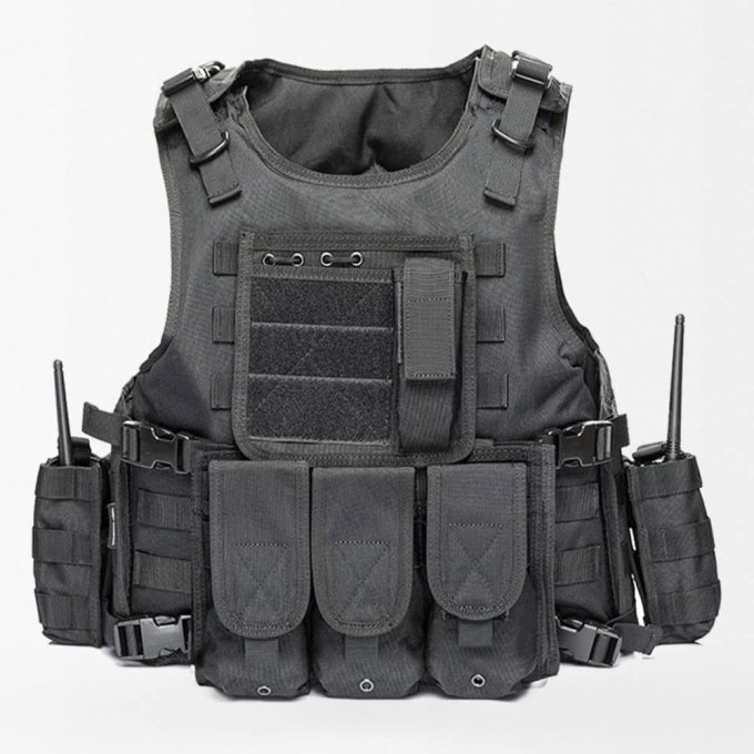 Militärweste mit Magazintaschen