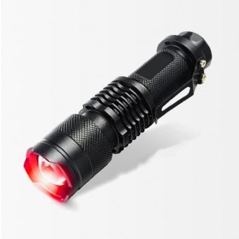 Taktische Taschenlampe mit rotem Strahl