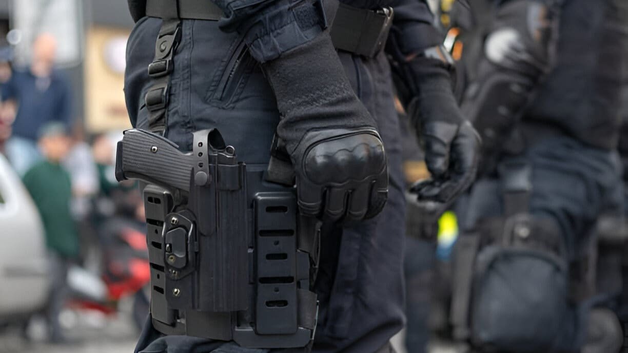 SWAT-Black-Setup